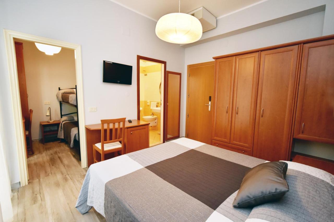 Hotel Mirabella リッチョーネ エクステリア 写真