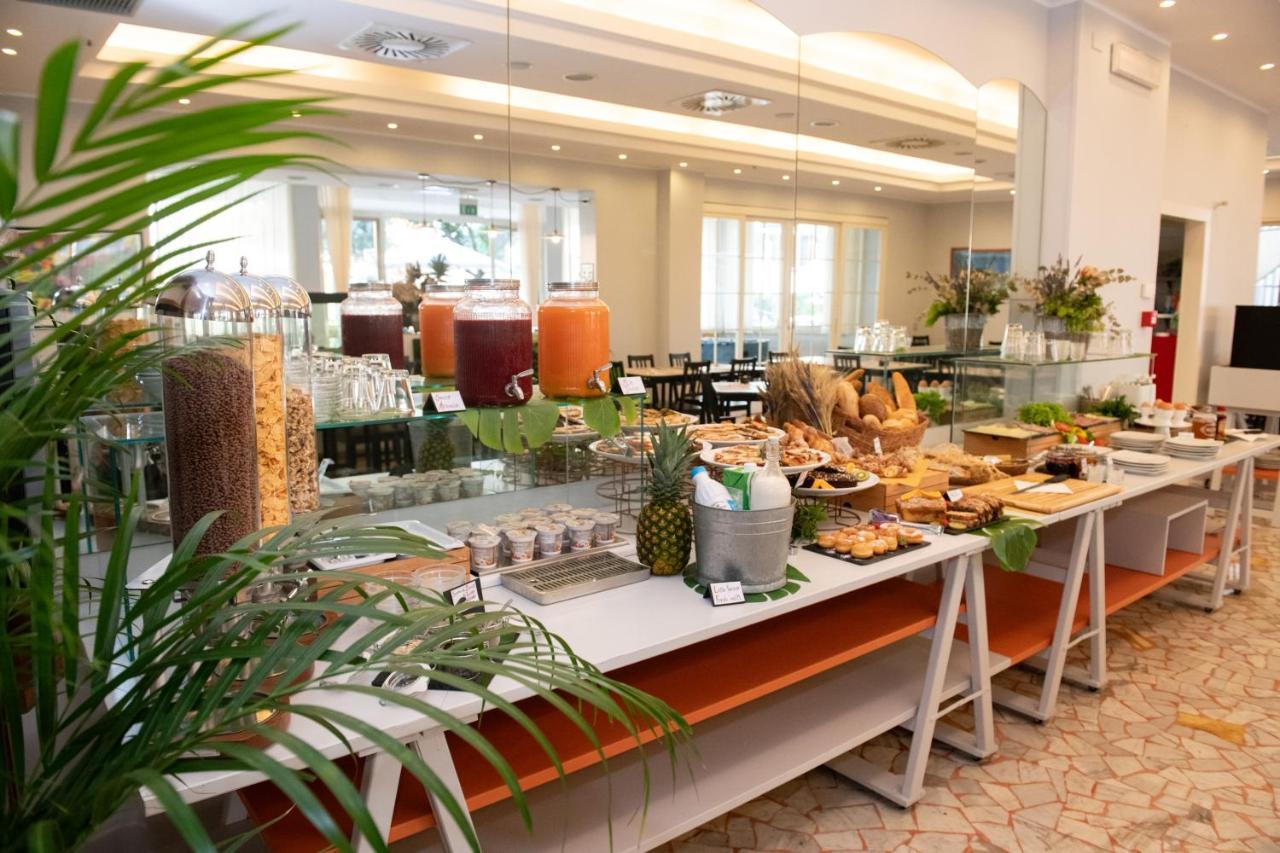 Hotel Mirabella リッチョーネ エクステリア 写真