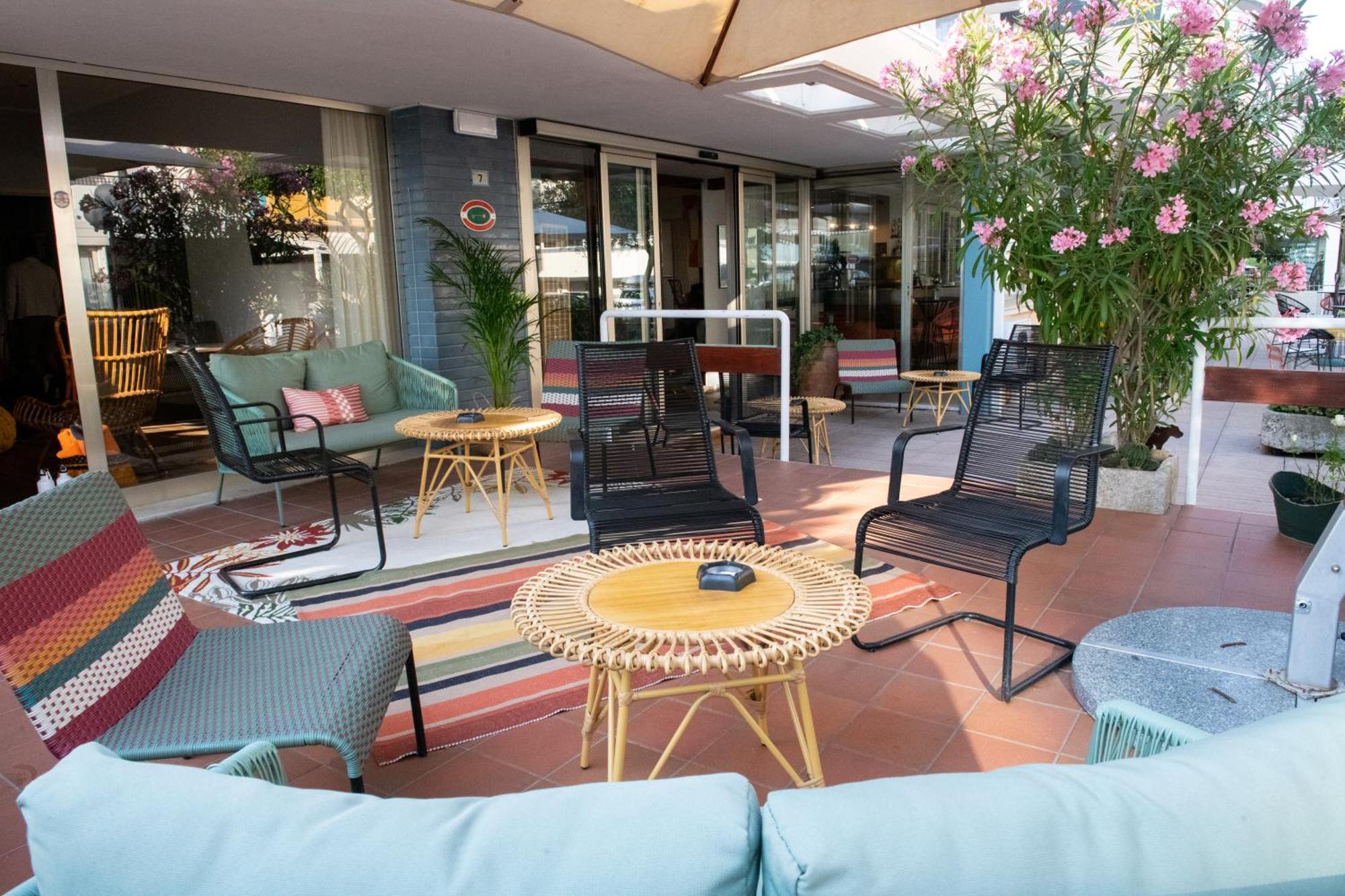 Hotel Mirabella リッチョーネ エクステリア 写真