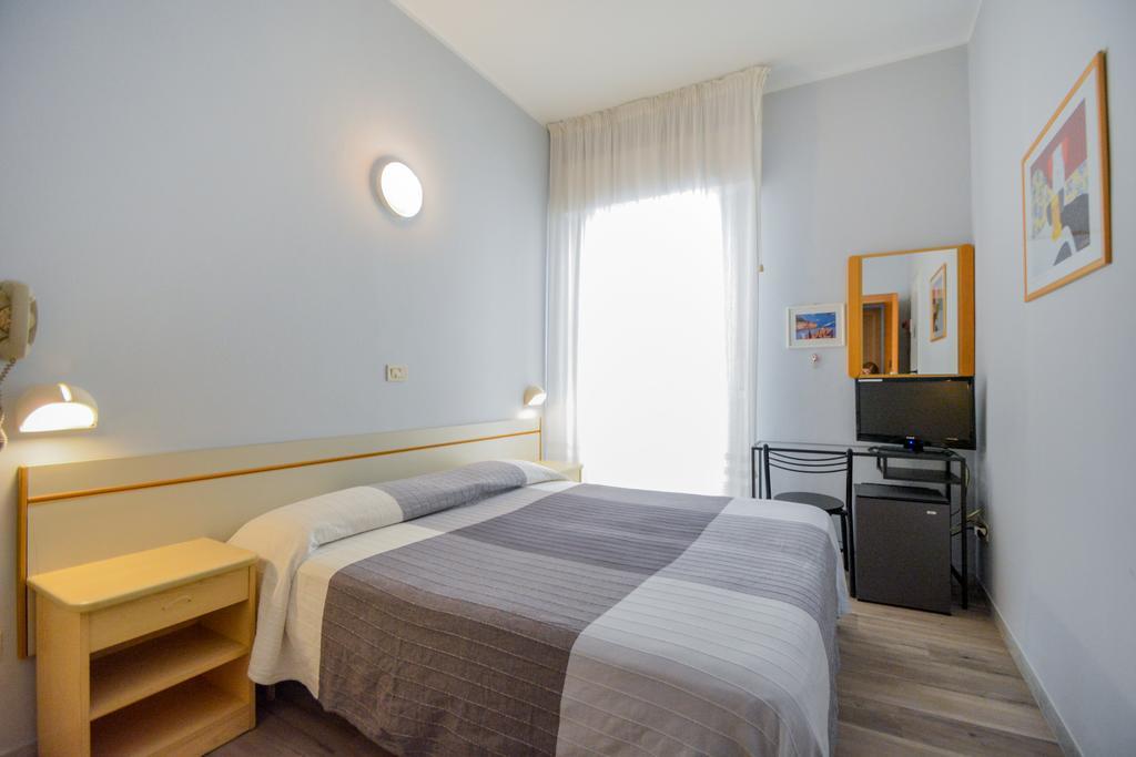 Hotel Mirabella リッチョーネ エクステリア 写真