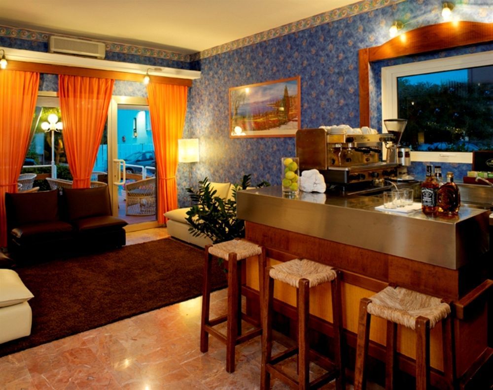 Hotel Mirabella リッチョーネ エクステリア 写真