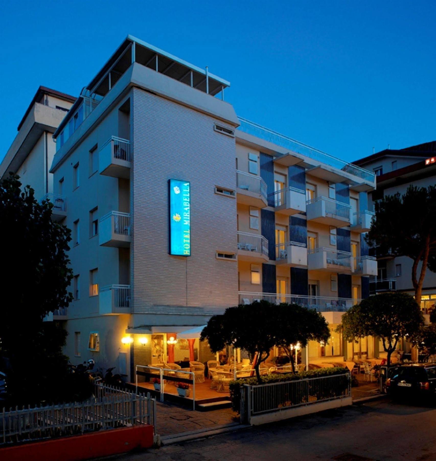 Hotel Mirabella リッチョーネ エクステリア 写真