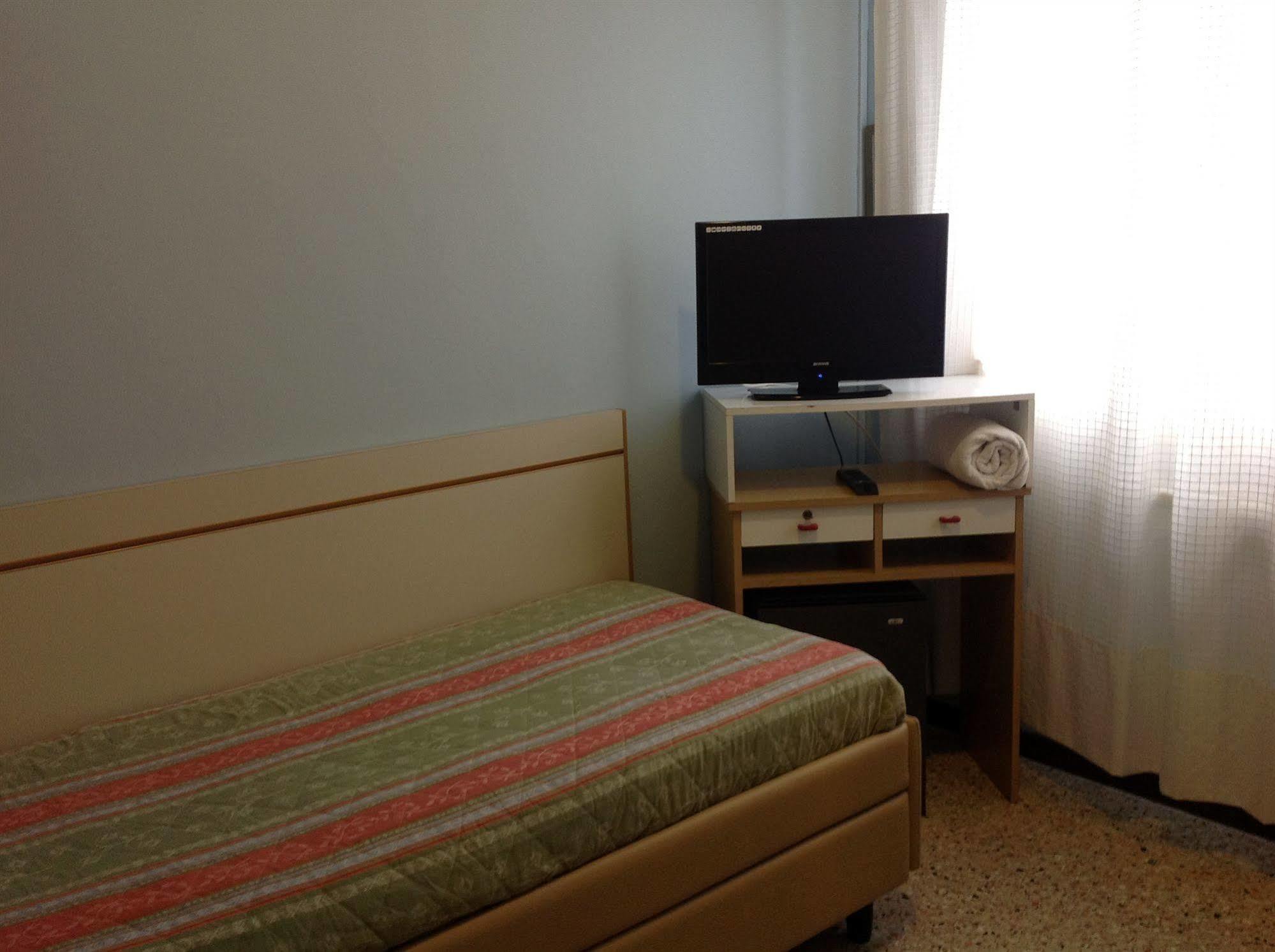 Hotel Mirabella リッチョーネ エクステリア 写真